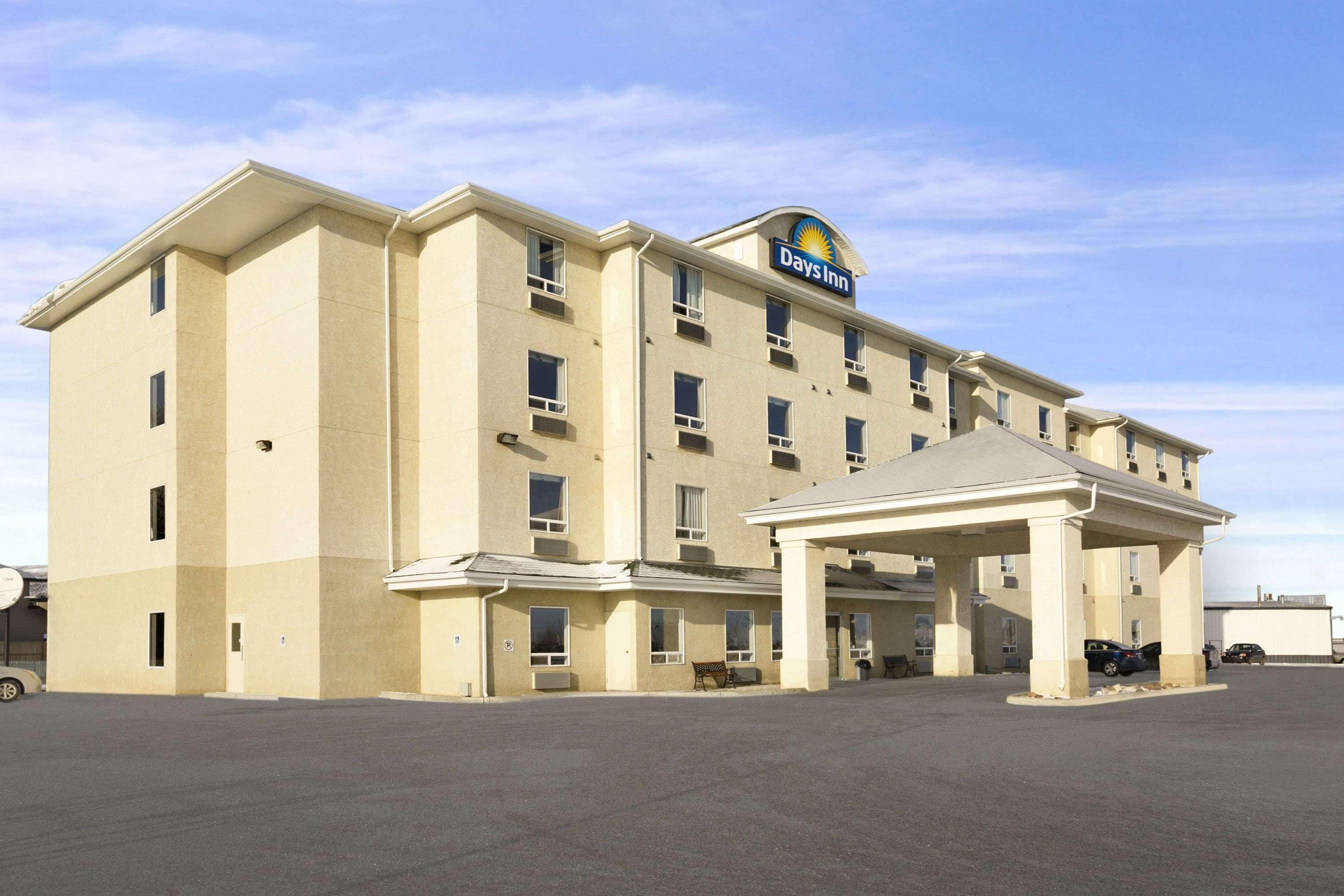 5 Exceptional Design Hotels Near Tunnels of Moose Jaw