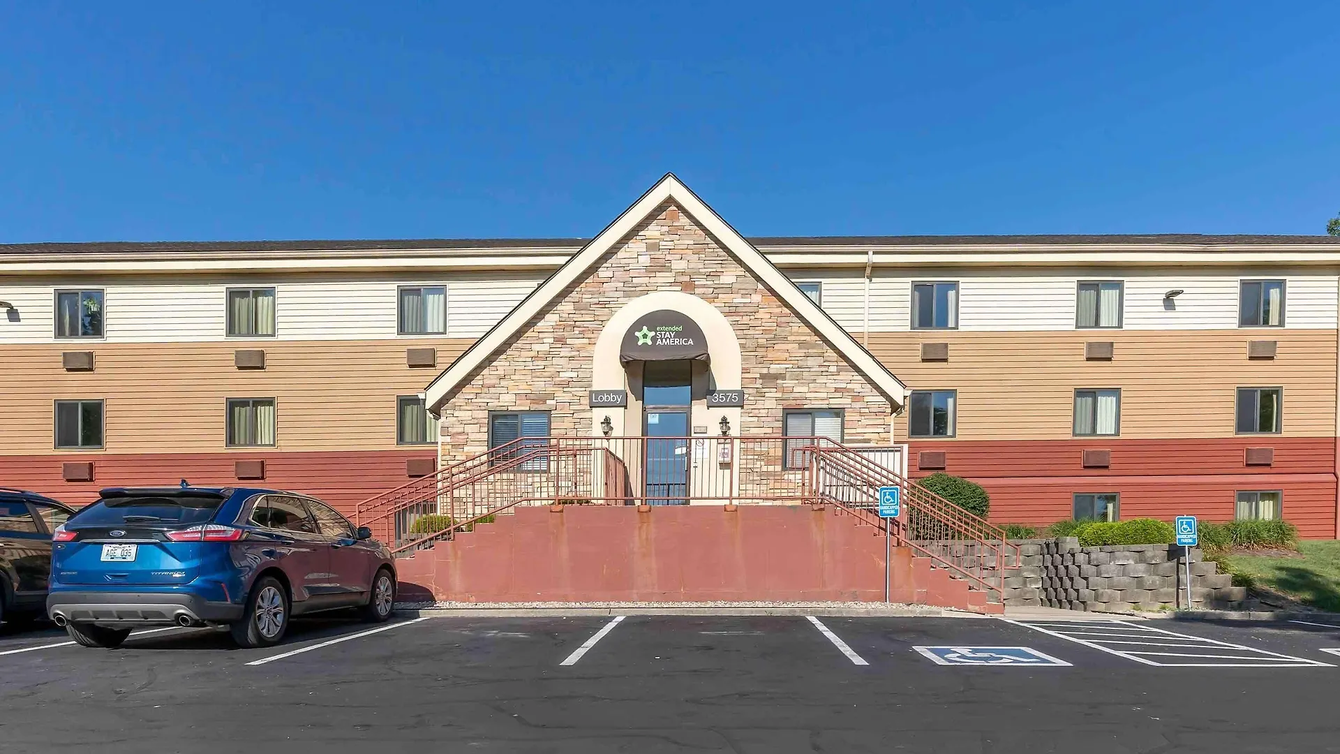 Where to Stay Near Lexington Specialties: 4 Budget Hotels