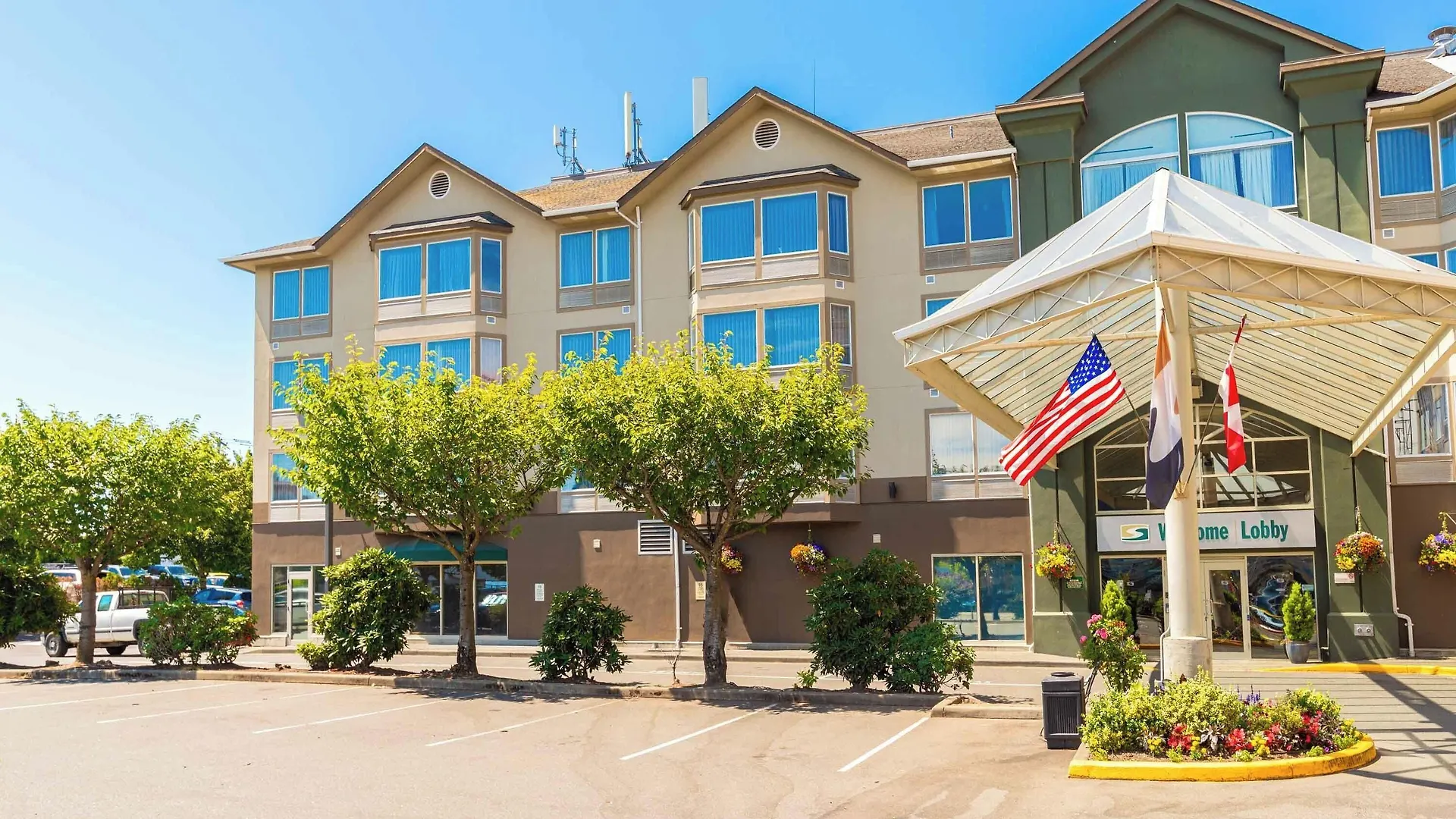 Near Old Town Victoria: 2 Business Hotels Compared