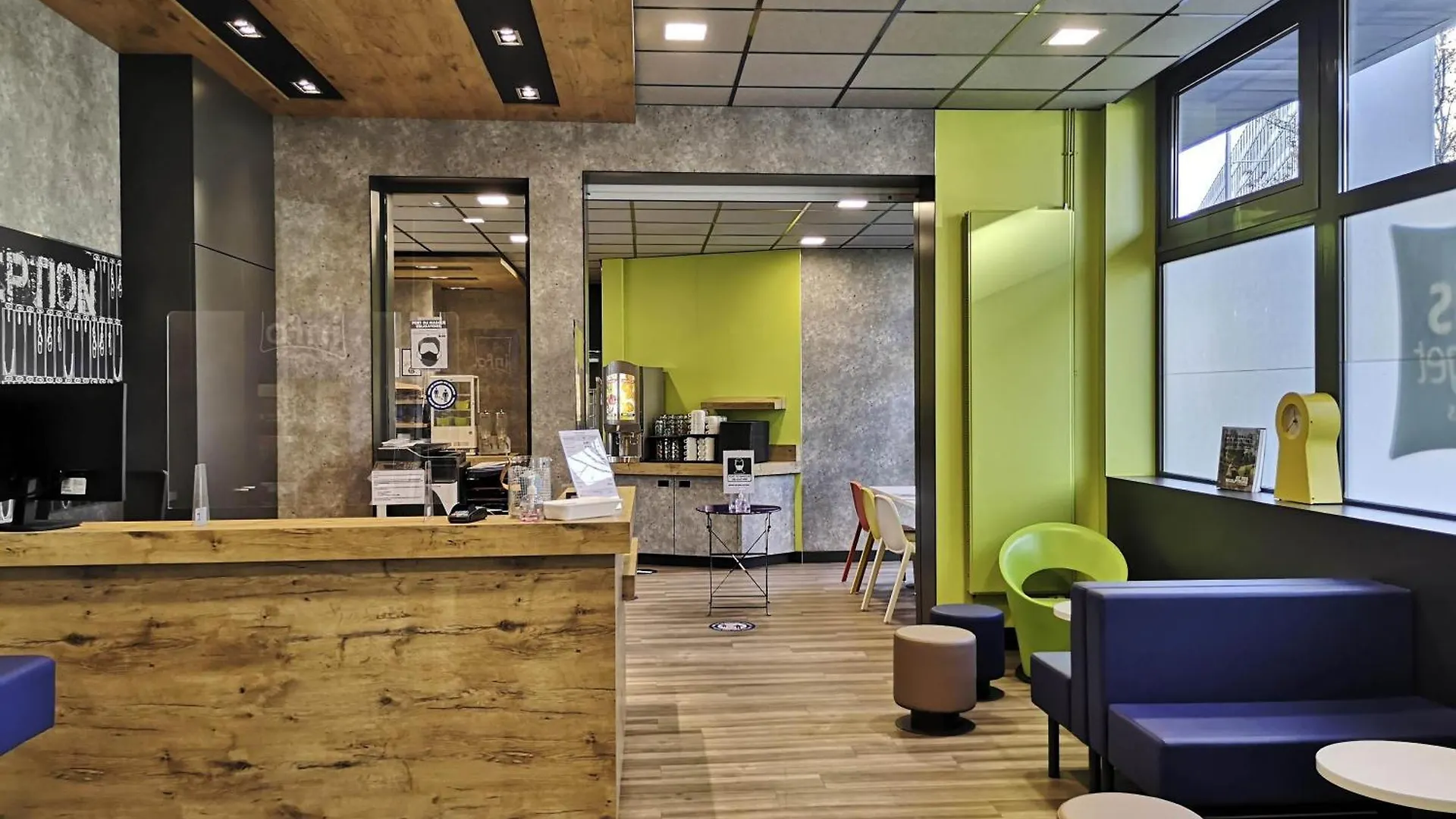 4 Smart Hotels Near IMP Group - Tours Campus Worth Booking