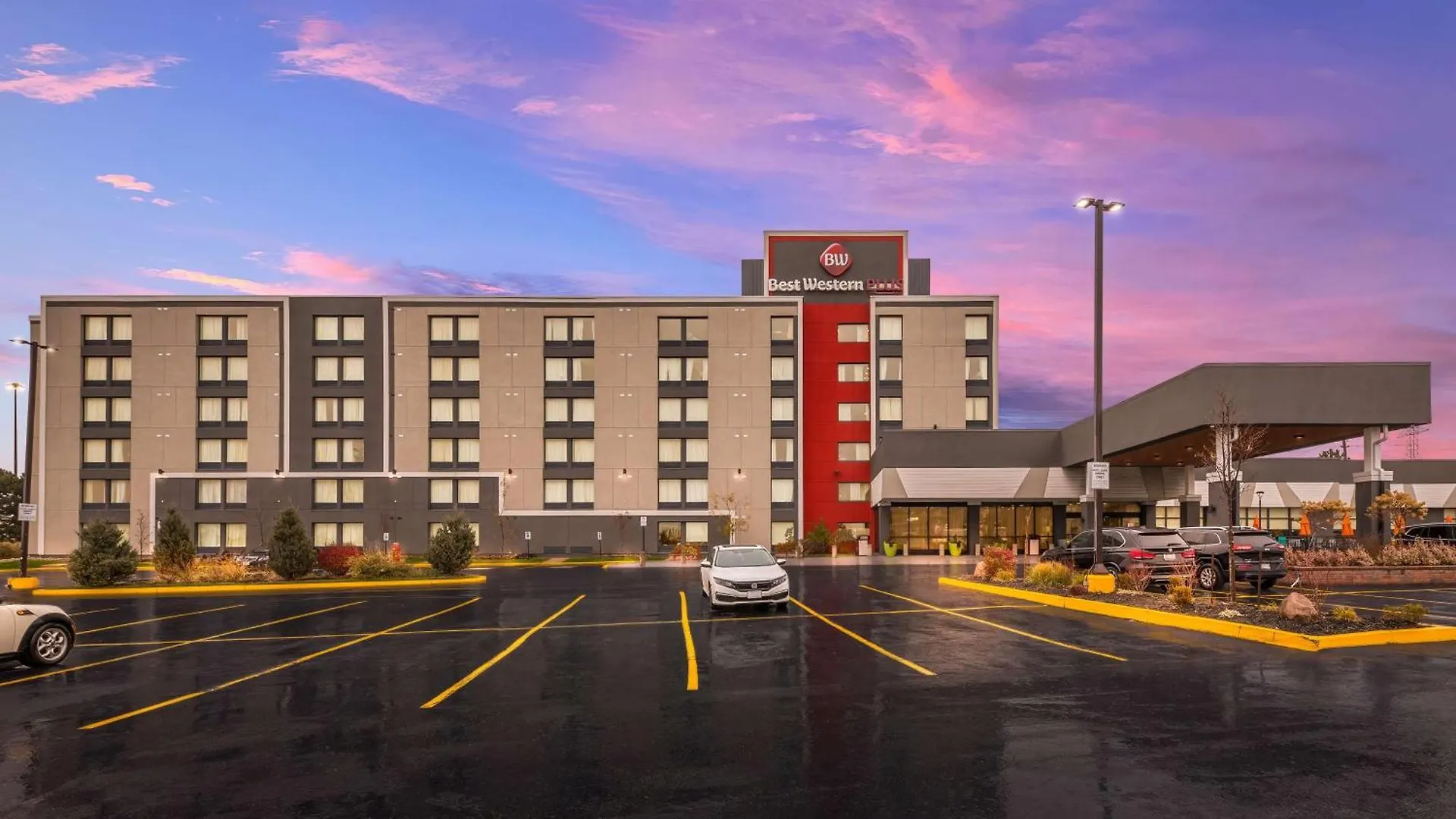 10 Smart Business Hotels Near Woodbine Center Worth Booking