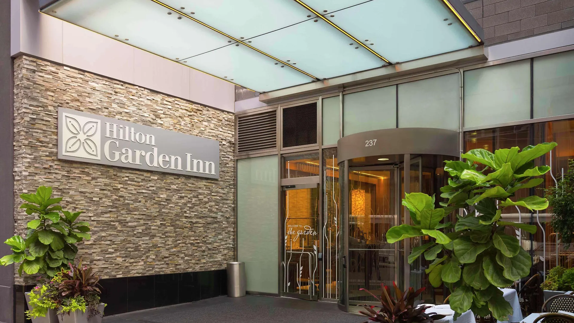 Staying In Hamm: 8 Hilton Garden Inn Hotels Compared