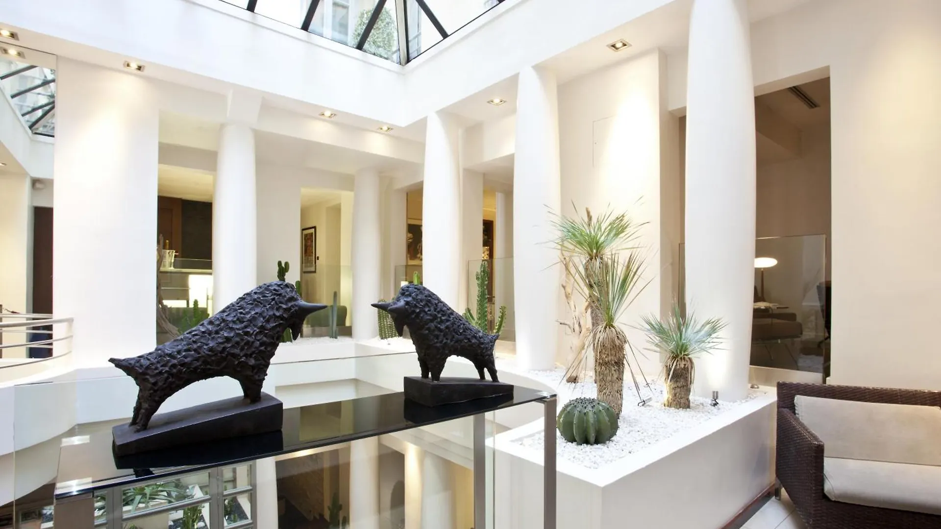 15 Luxury Hotels in Paris City Centre That Stand Out