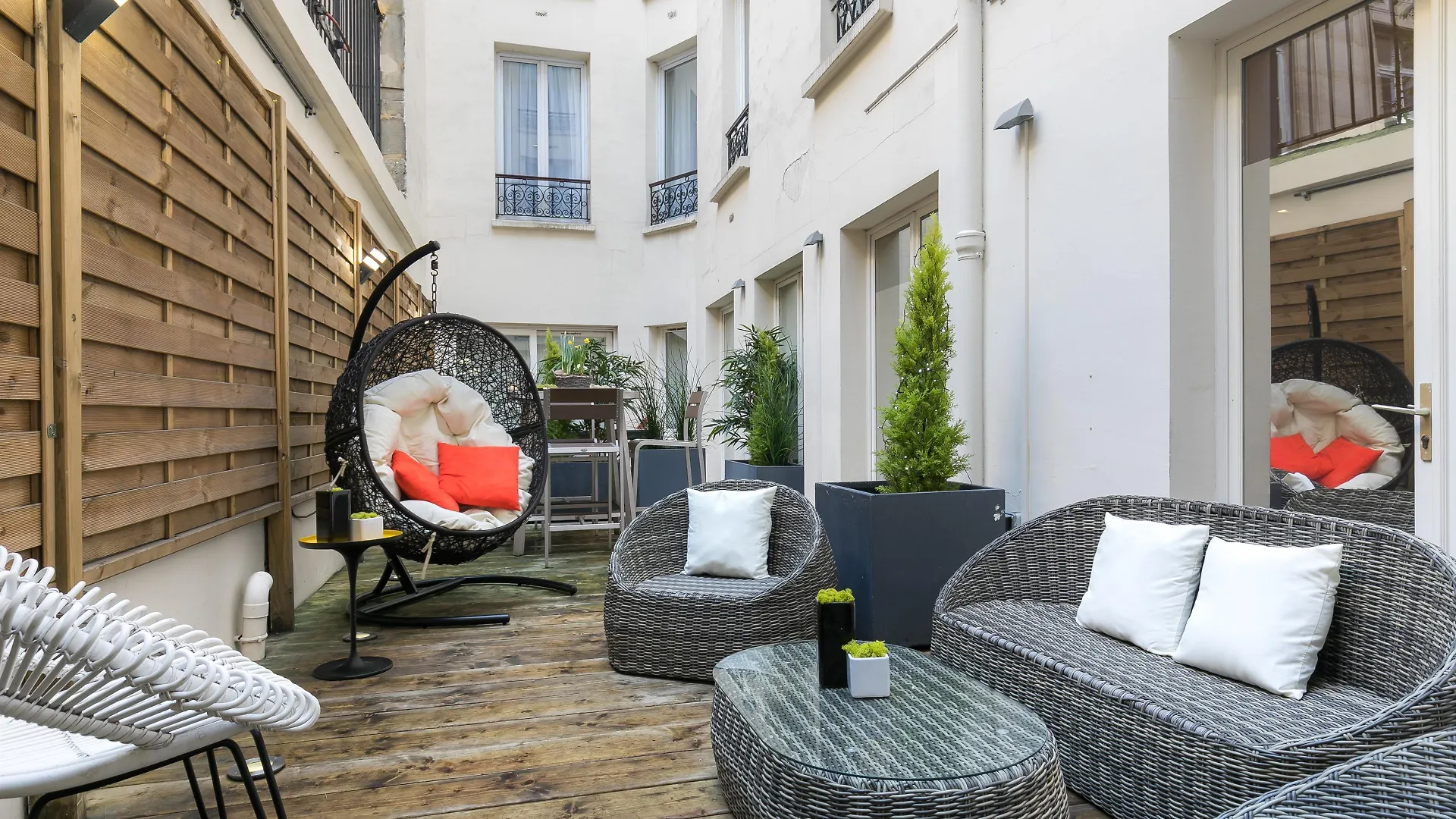 15 Smart Budget Hotels In Paris 10th Arr. Worth Booking