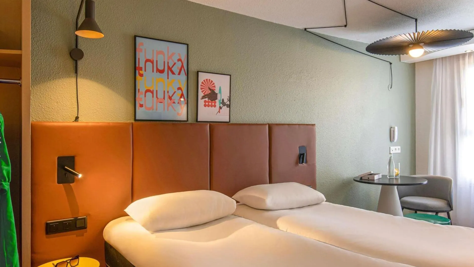 4 Top-Rated Family Hotels in Cannes City-Centre