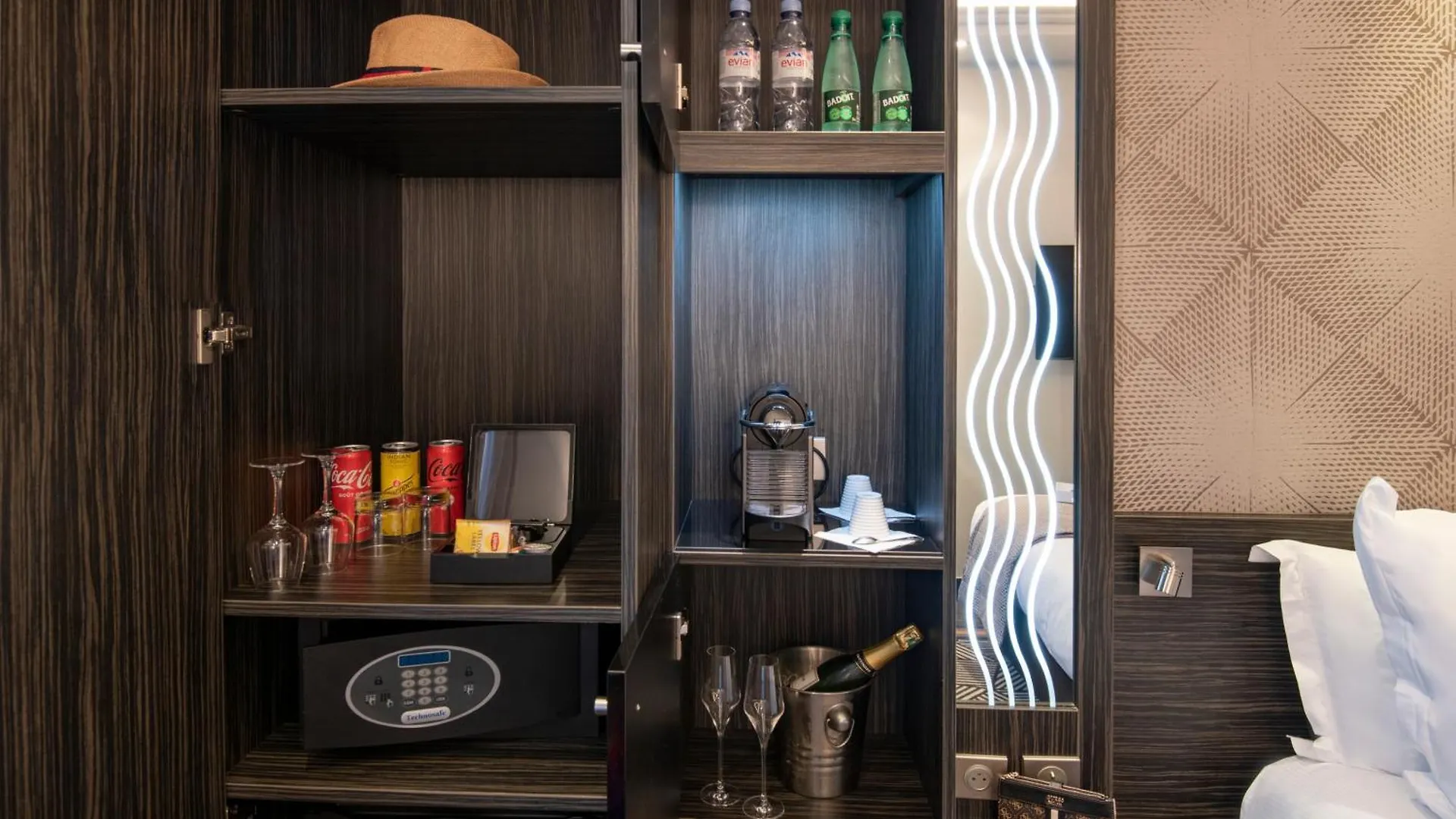 5 Business Hotels in Cannes City-Centre for Smooth Travel