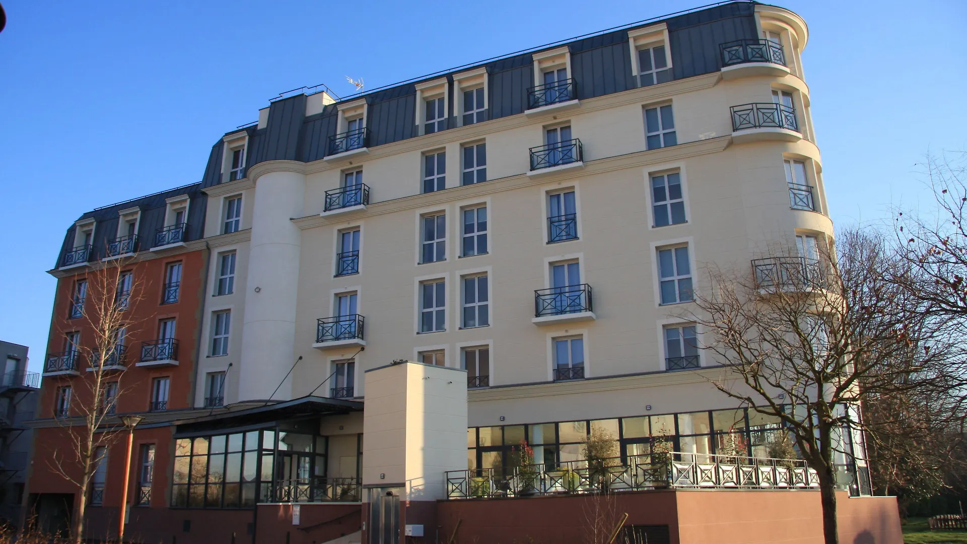 4 Well-Connected Hotels Close to Bois de Vincennes