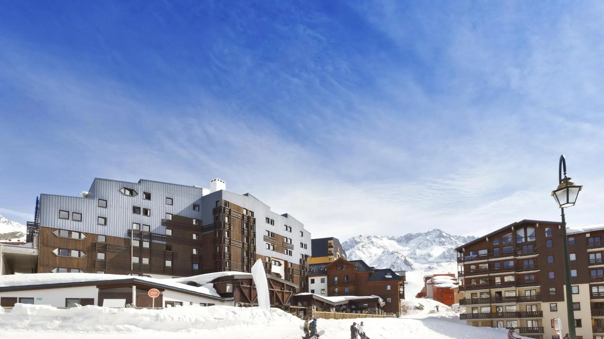 14 Smart Central Hotels Near Mont Vallon Worth Booking