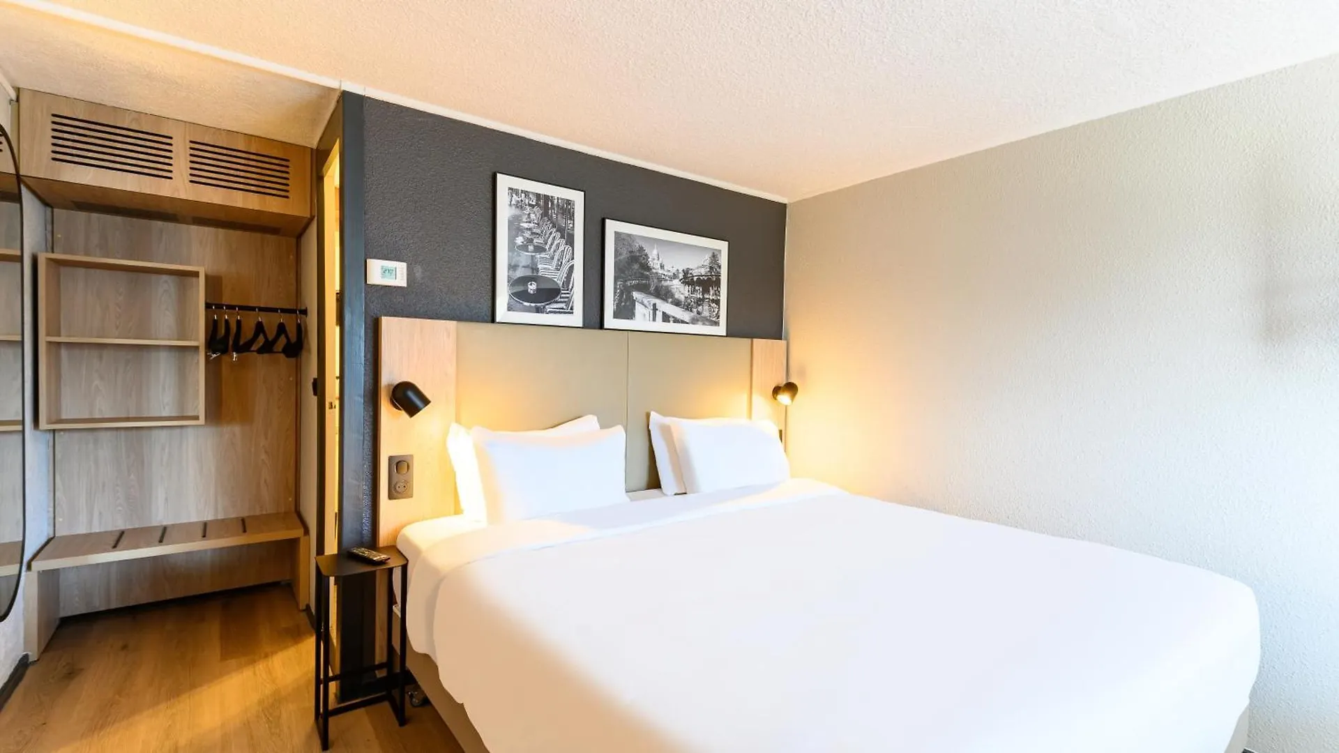 15 Family Hotels Near Musée Municipal with the Best Access