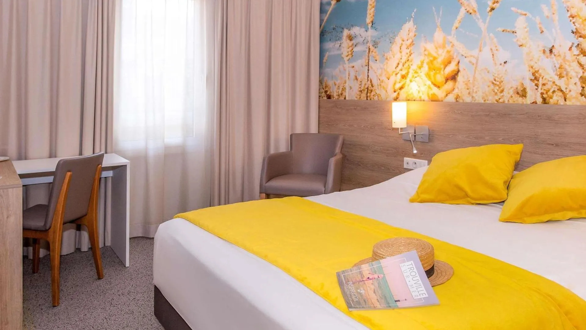 4 Smart Central Hotels Near Saint-Augustin Church Worth Booking