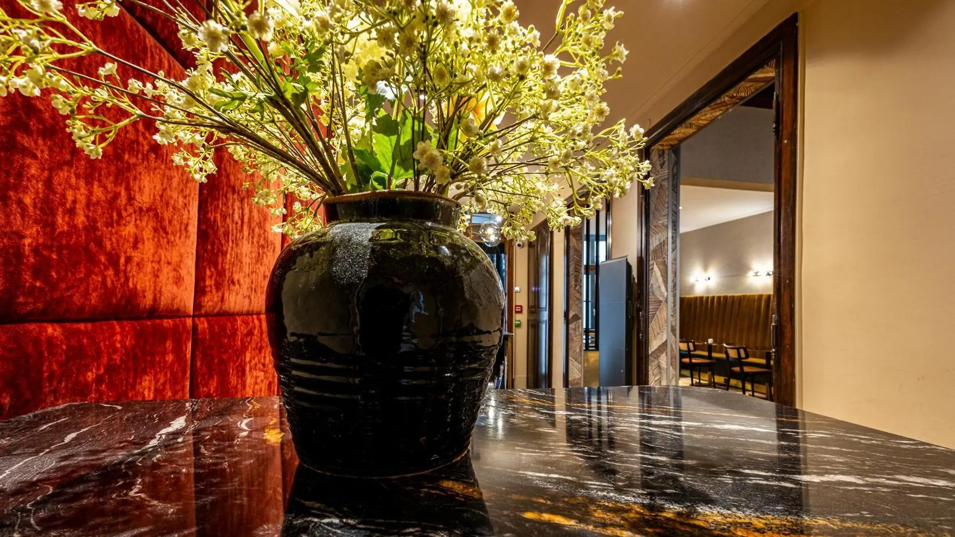 Where to Stay Near Salle Poirel: 3 Best 3-Star Hotels