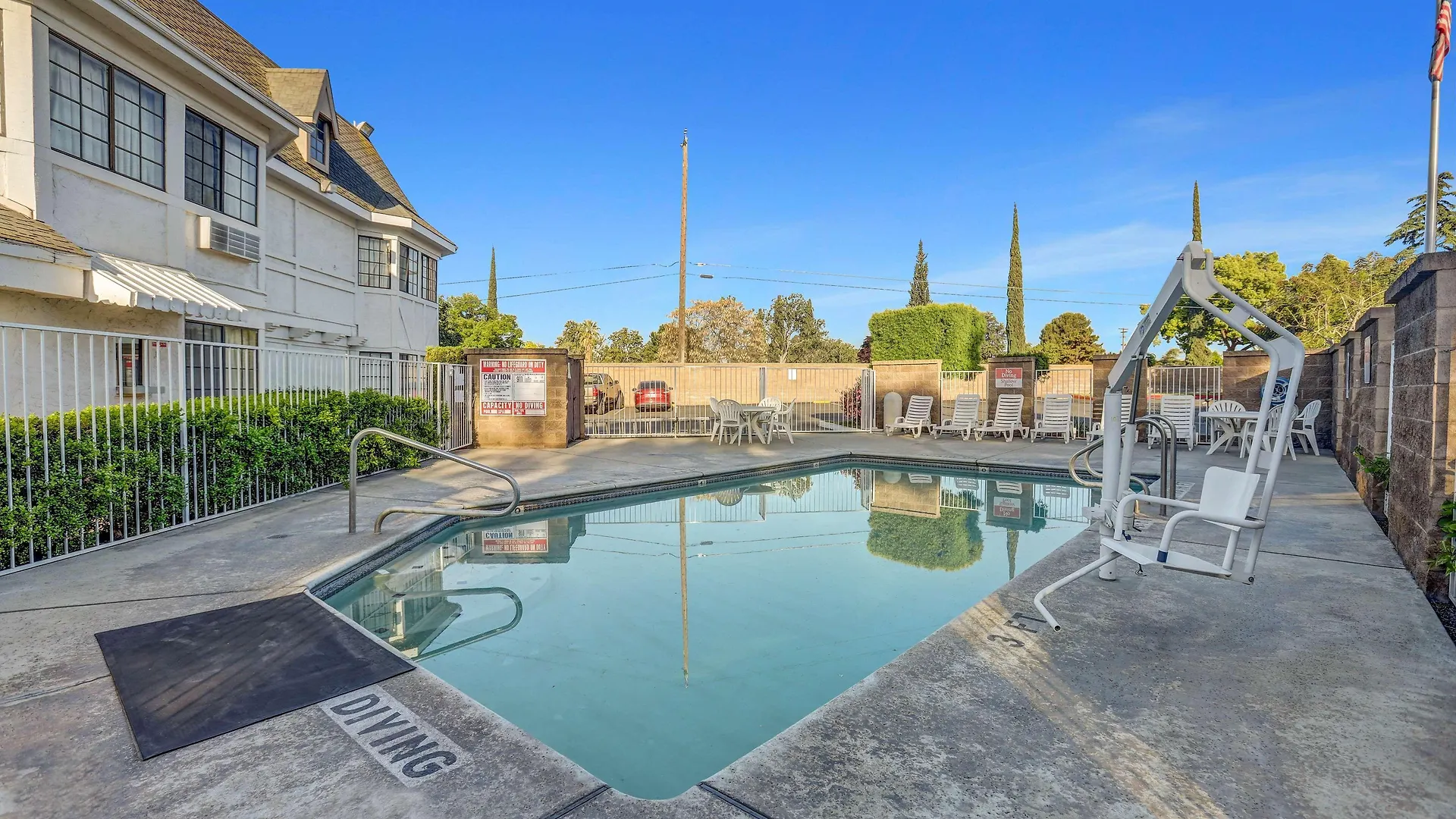 Where to Stay Near Chaffee Zoo: 5 Standout Design Hotels