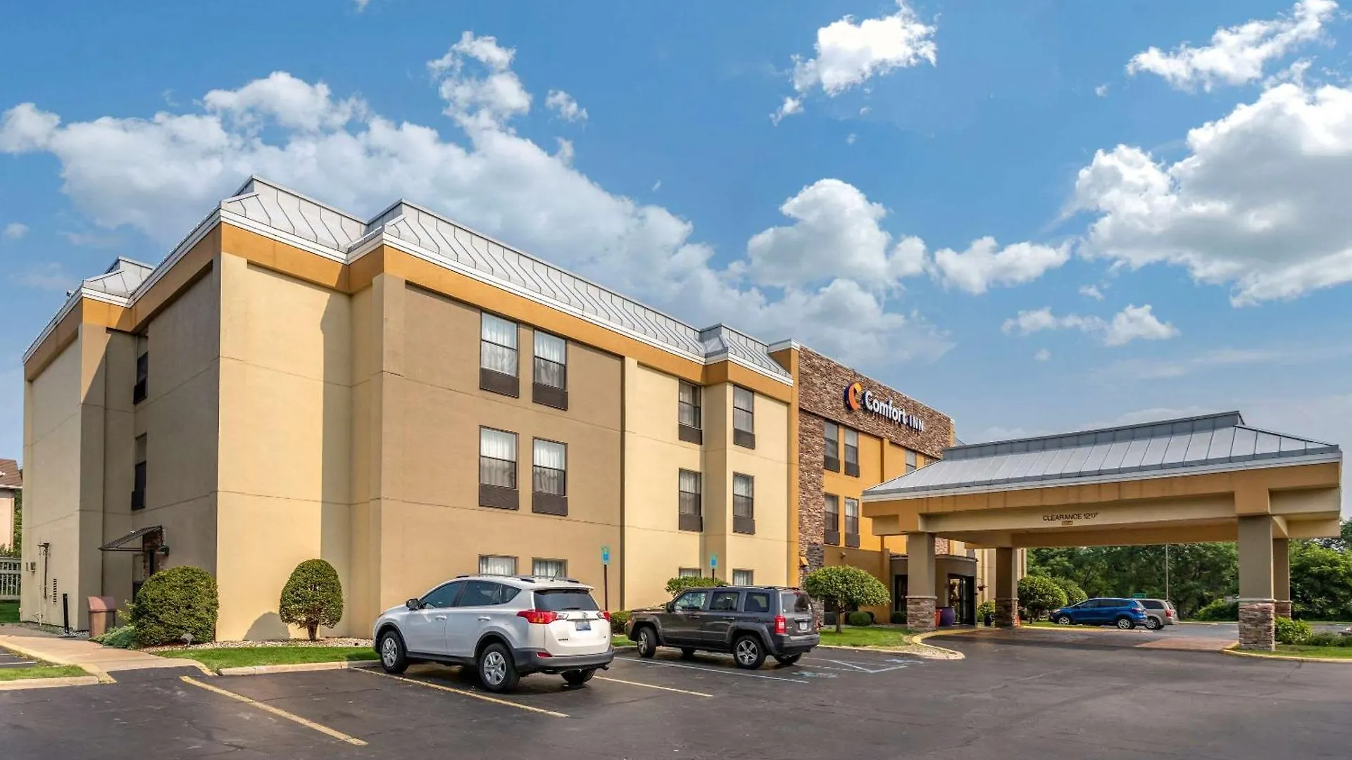 Where to Stay for Work: 5 Business Hotels Near Kalamazoo County Parks Dept