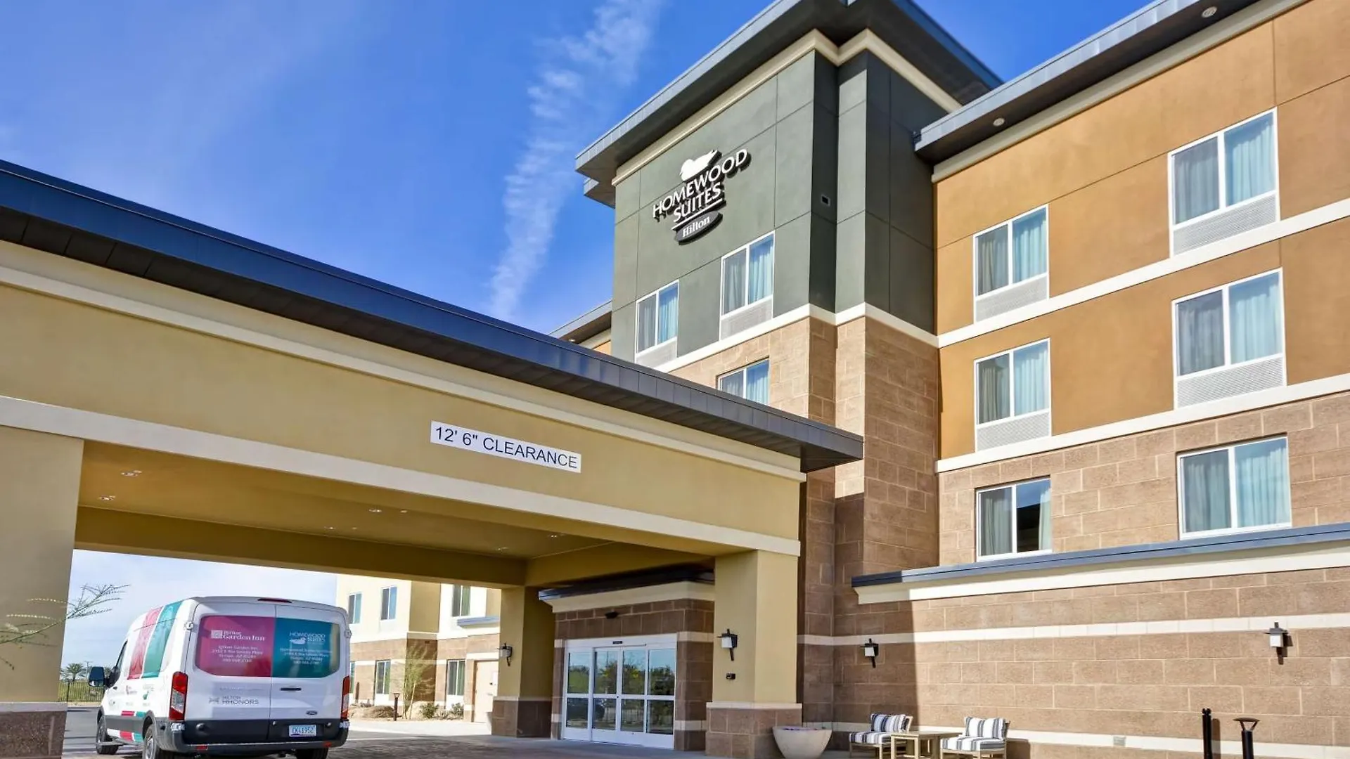 4 Three-Star Hotels Near Big Surf That Deliver Real Value
