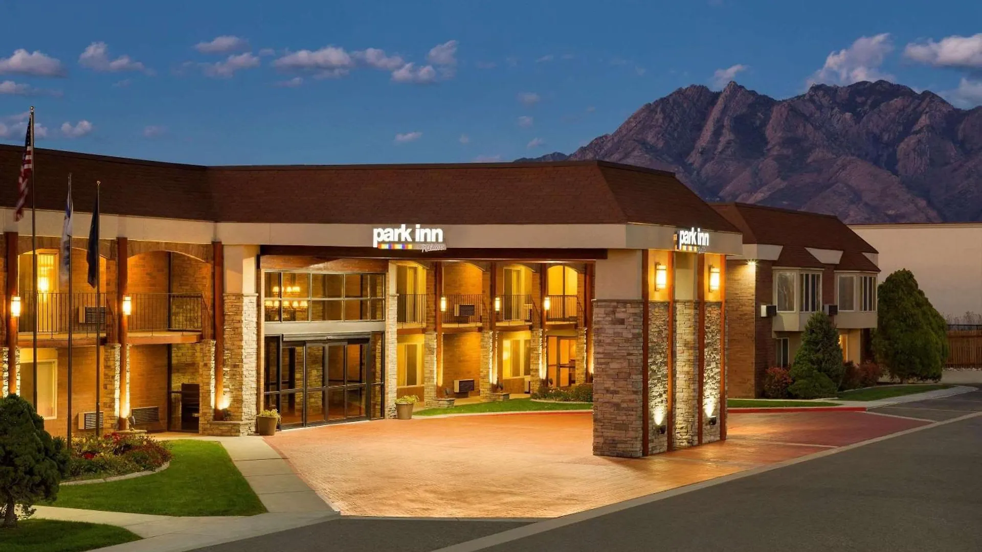 4 Resort Hotels Near Valley Fair Mall Worth Booking