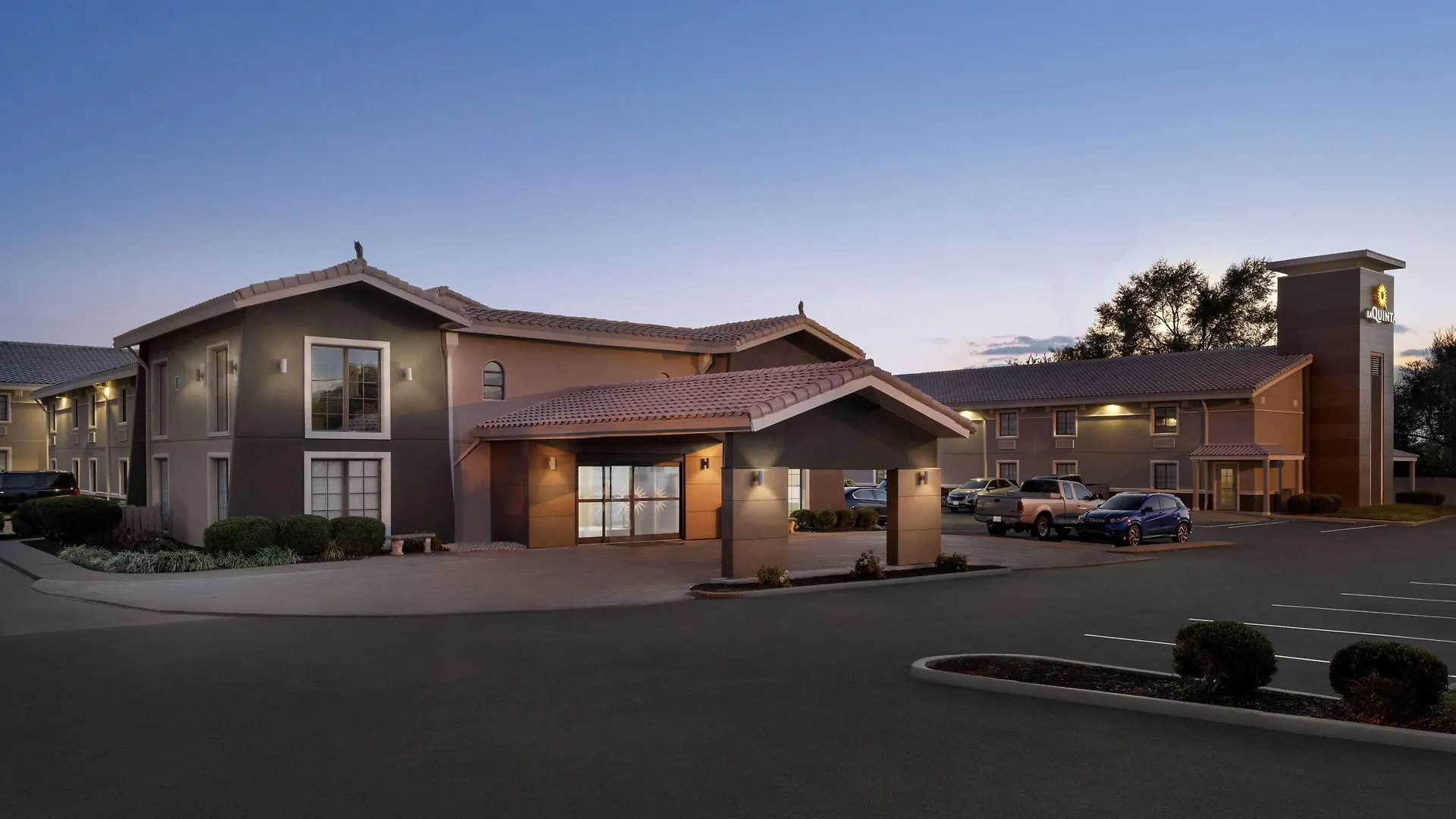 4 Smart Budget Hotels Near Kentucky Horse Park Worth Booking