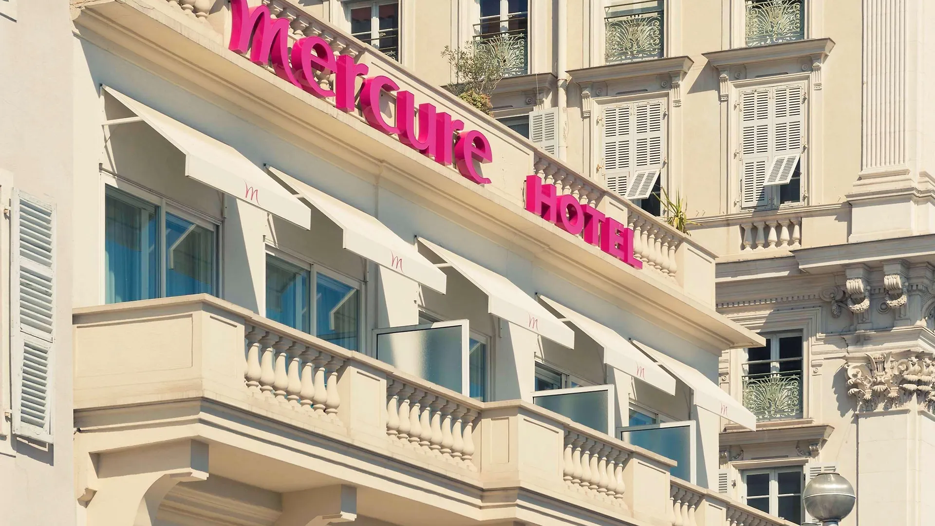 4 Best Airport Hotels on Promenade des Anglais