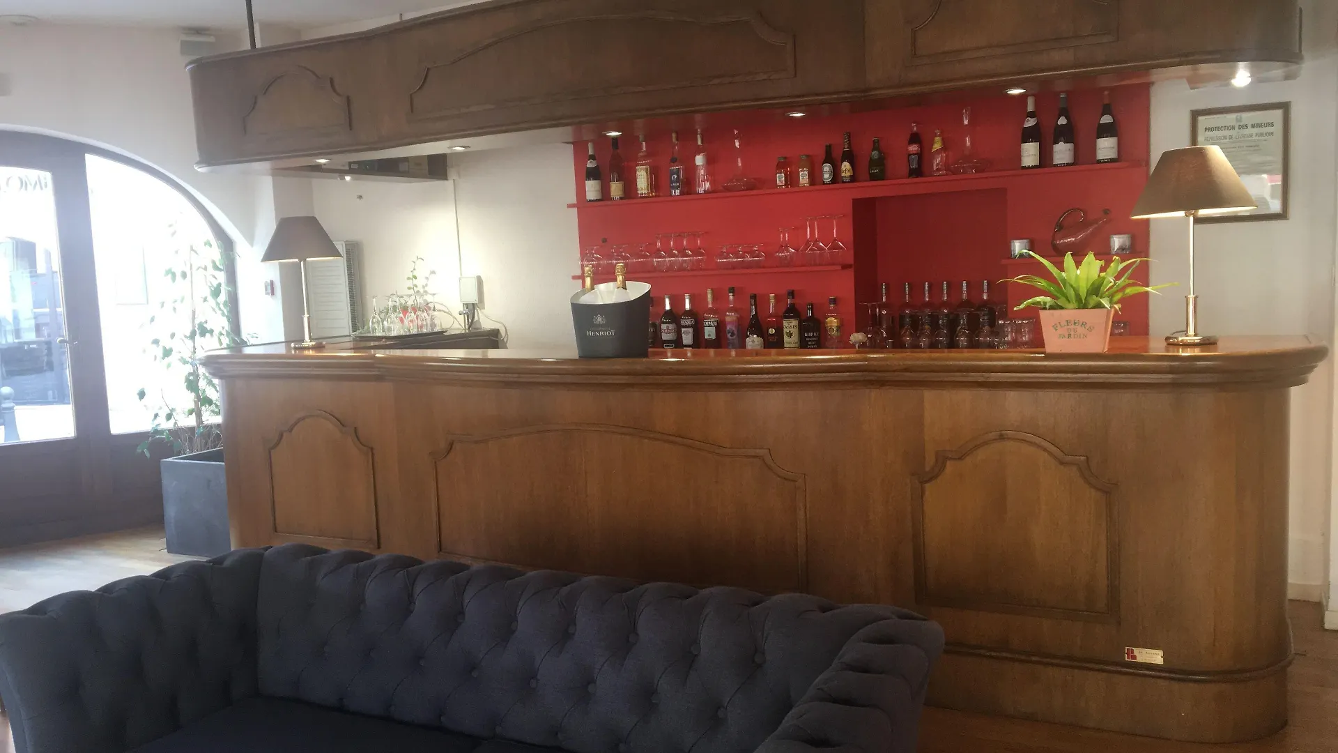 Staying Near Beaune Exhibition Centre: 4 Central Hotels Compared