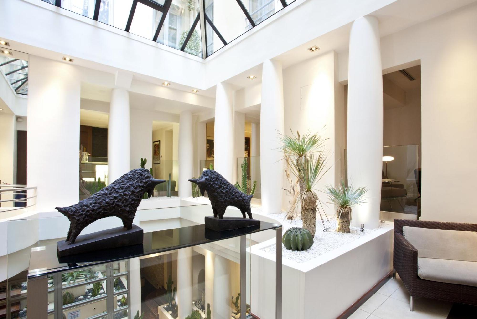 15 Luxury Hotels in Paris City Centre That Stand Out