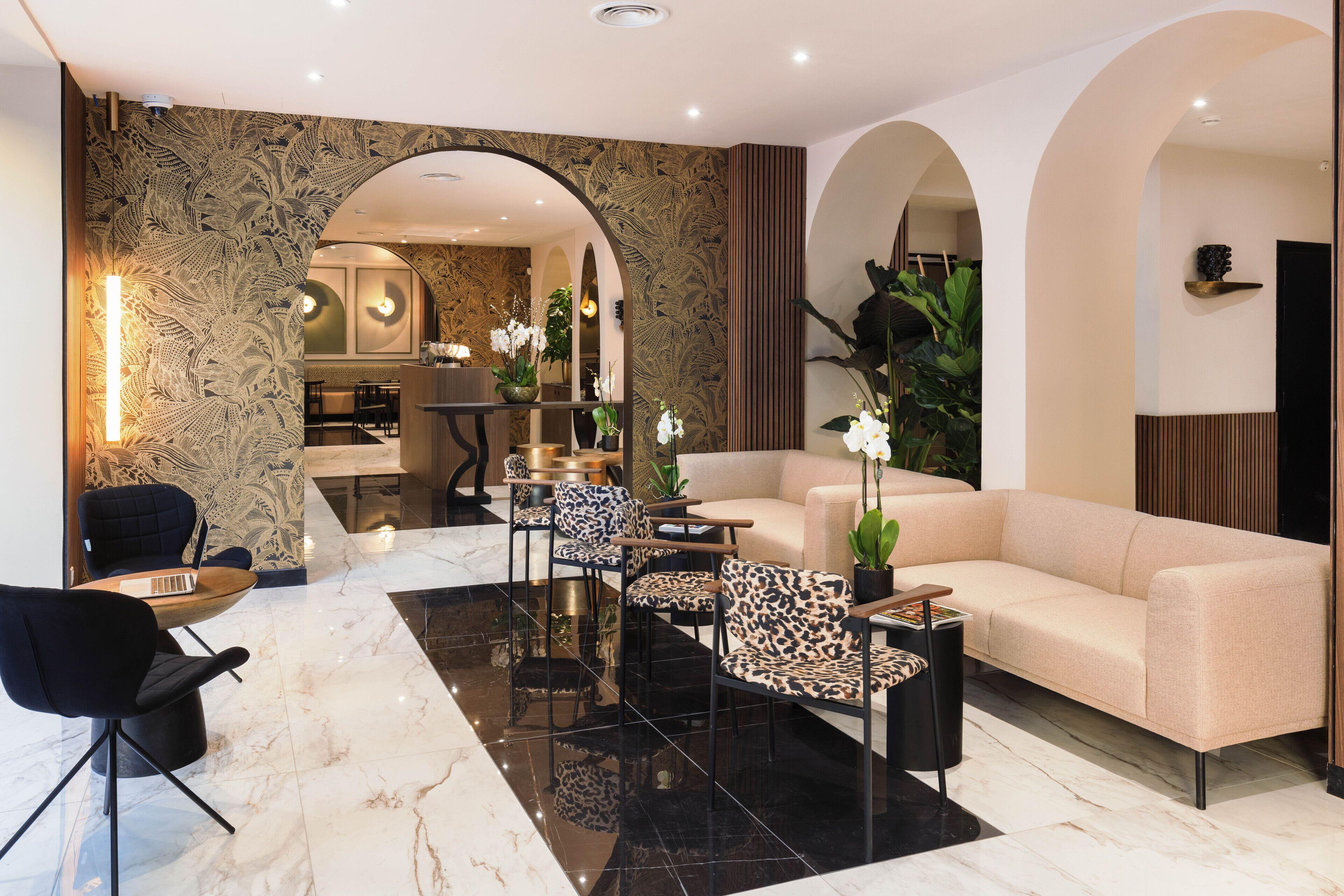 Staying In Nice City Centre: 8 Budget Hotels Compared