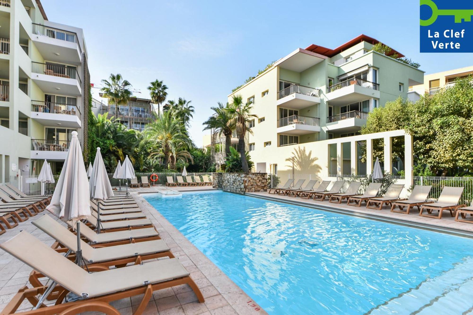 10 Central Hotels Near Eglise Notre Dame de la Mer for Easy Access