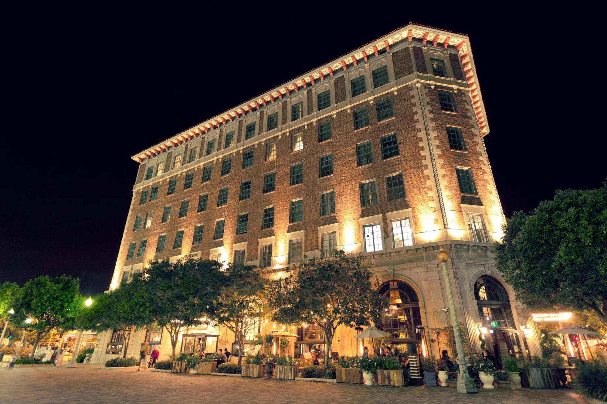 5 Airport-Area Hotels Close to Sony Pictures Studios