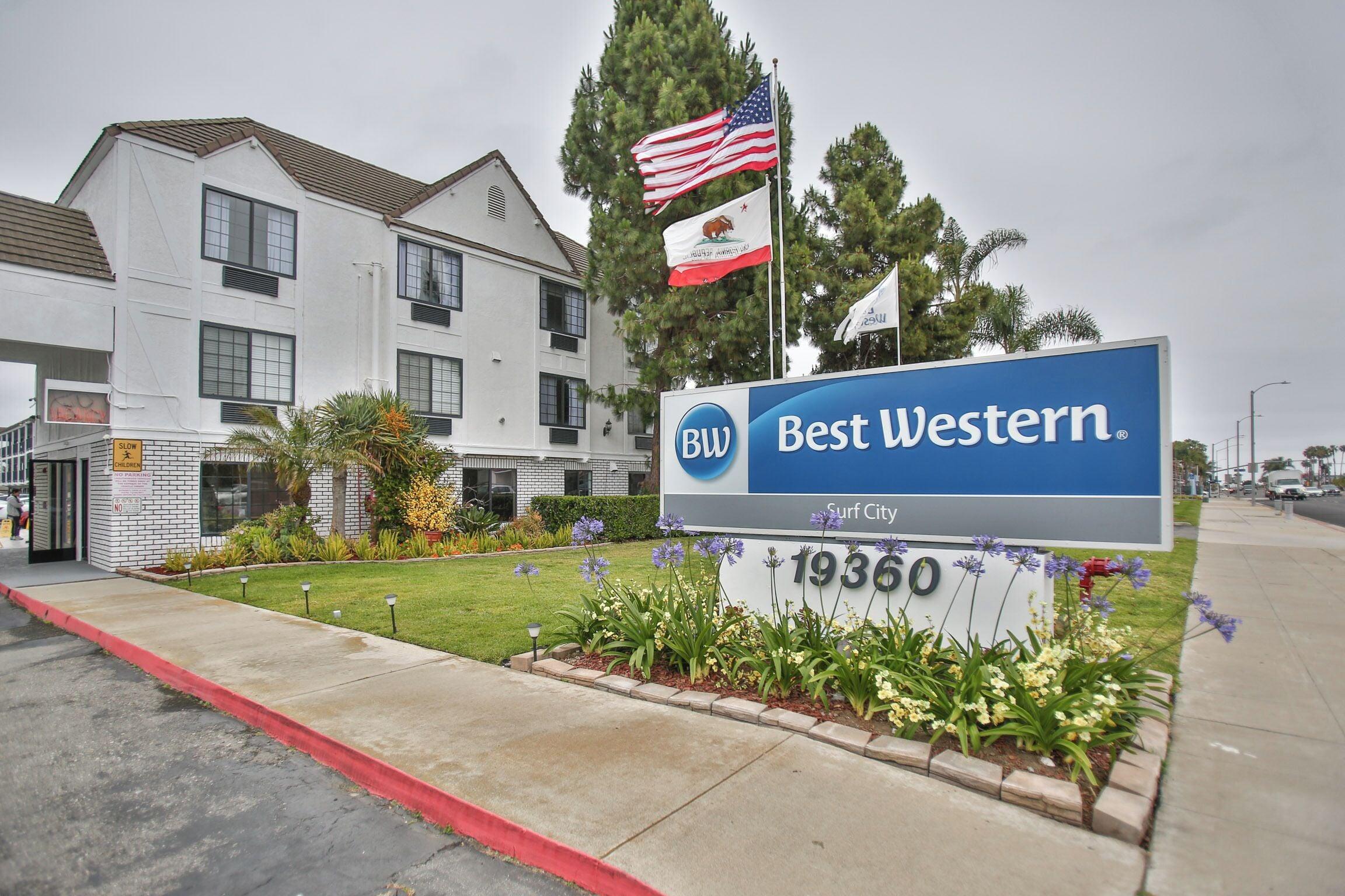 5 Business Hotels Near Mile Square Park Worth Booking