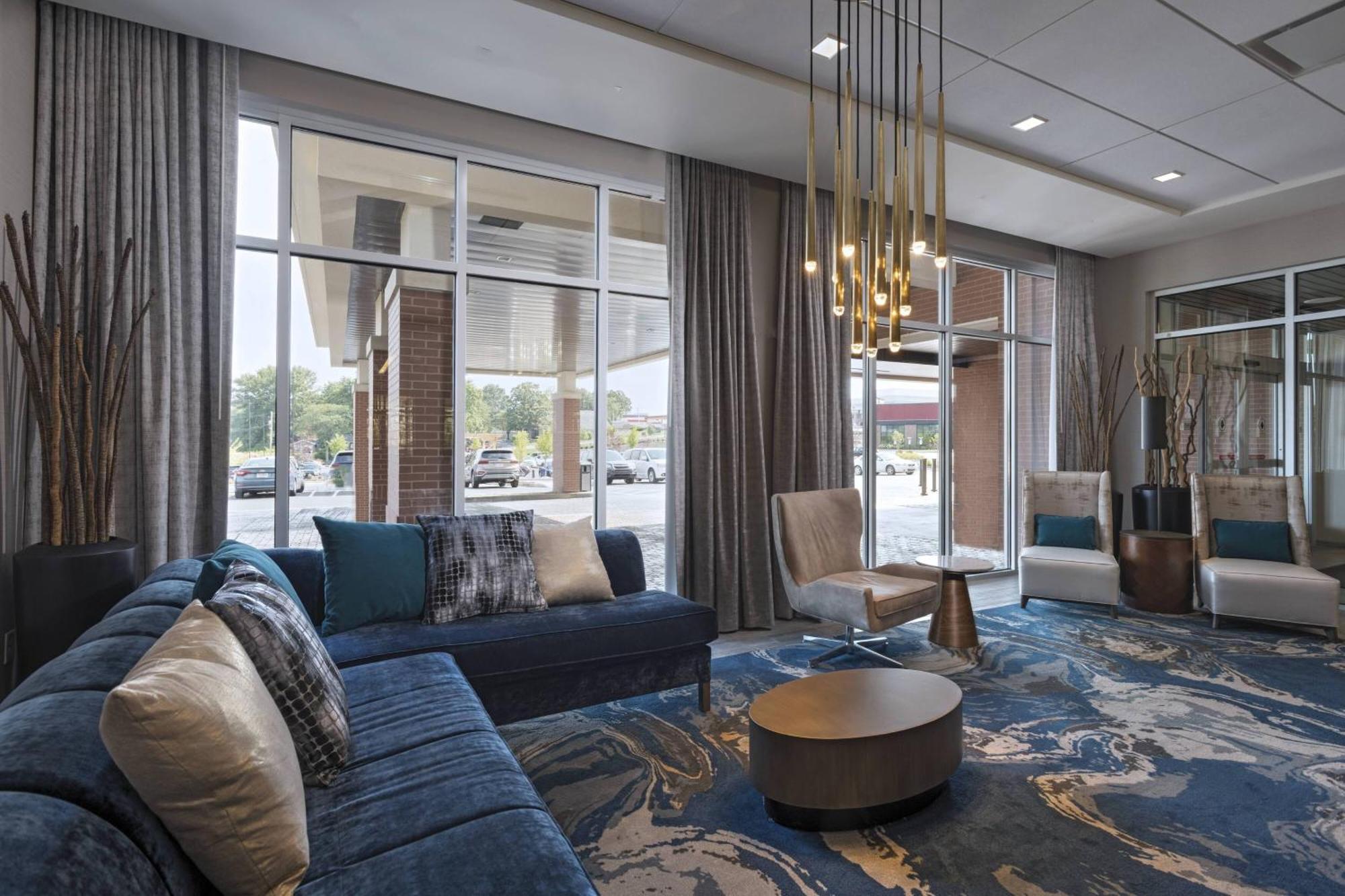 4 Business Hotels Near Shaw Park Worth Booking