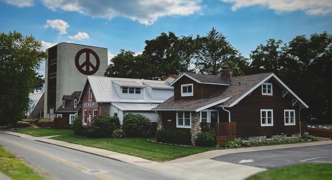 4 Solid 3-Star Hotels Close to Landmark for Peace Memorial
