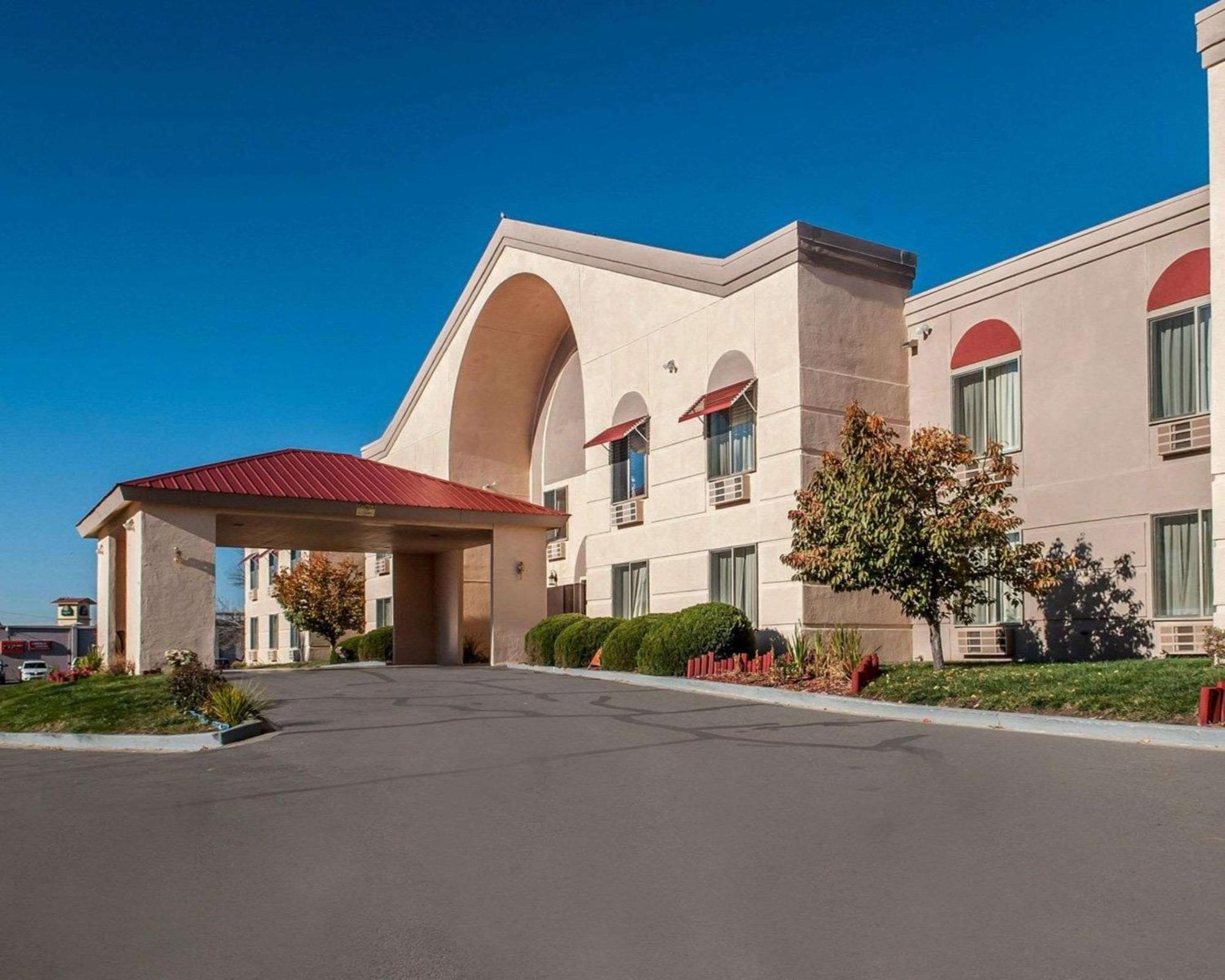 4 Golf Hotels Near E 3 Children's Museum Worth Booking
