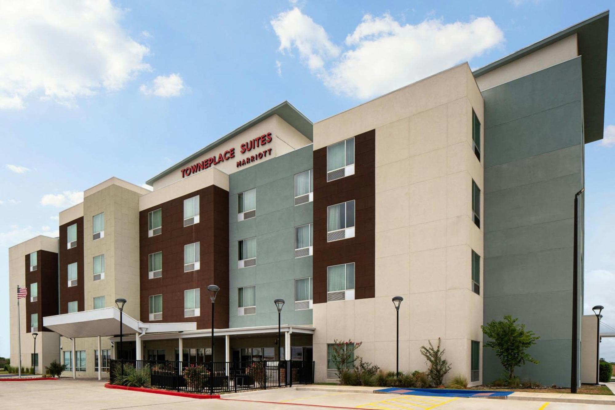 Where to Stay in South Texas Gulf Coast: 4 Best Family Hotels