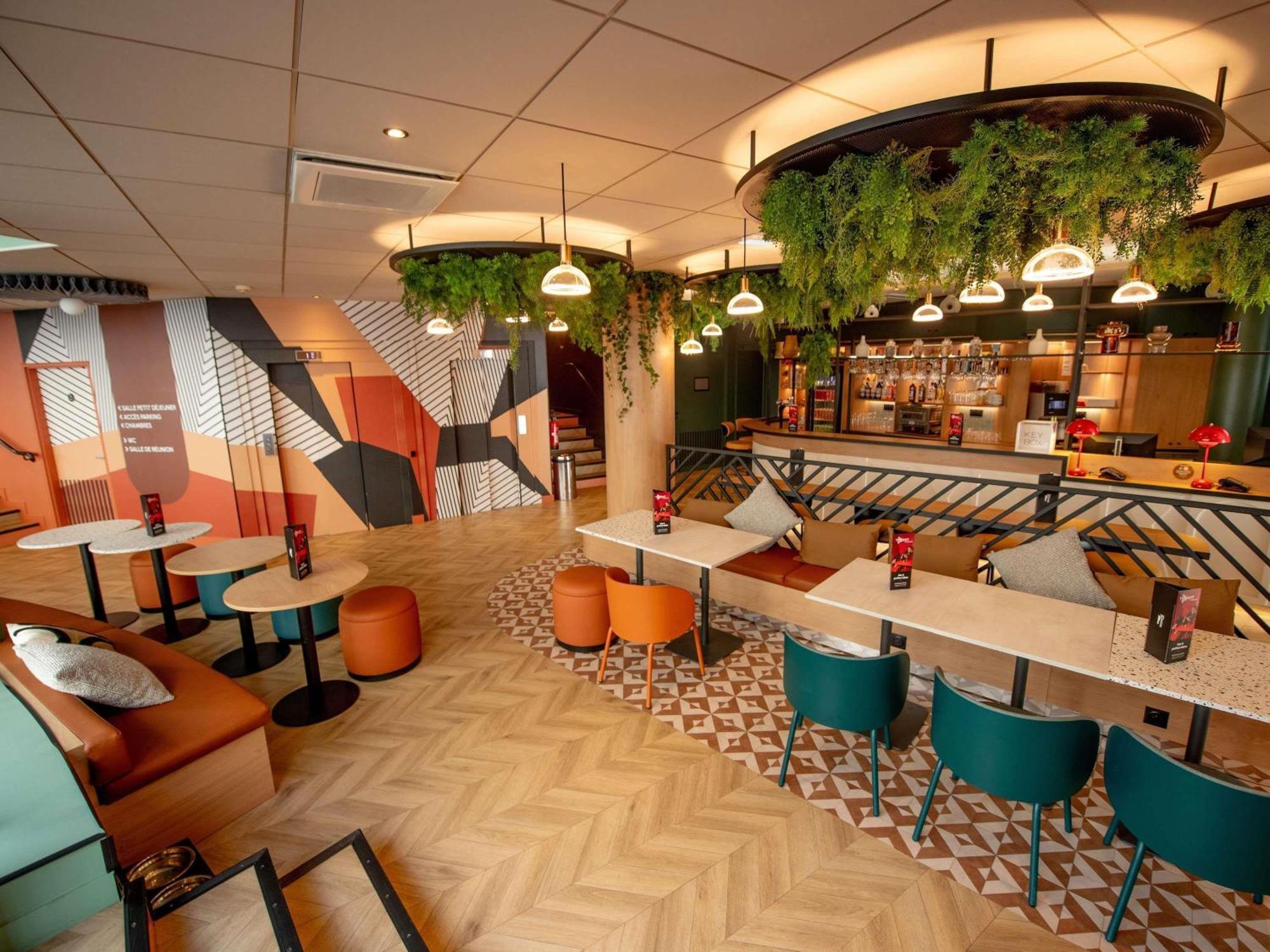 Where to Stay in Paris 10th: 4 Ibis Hotels Compared
