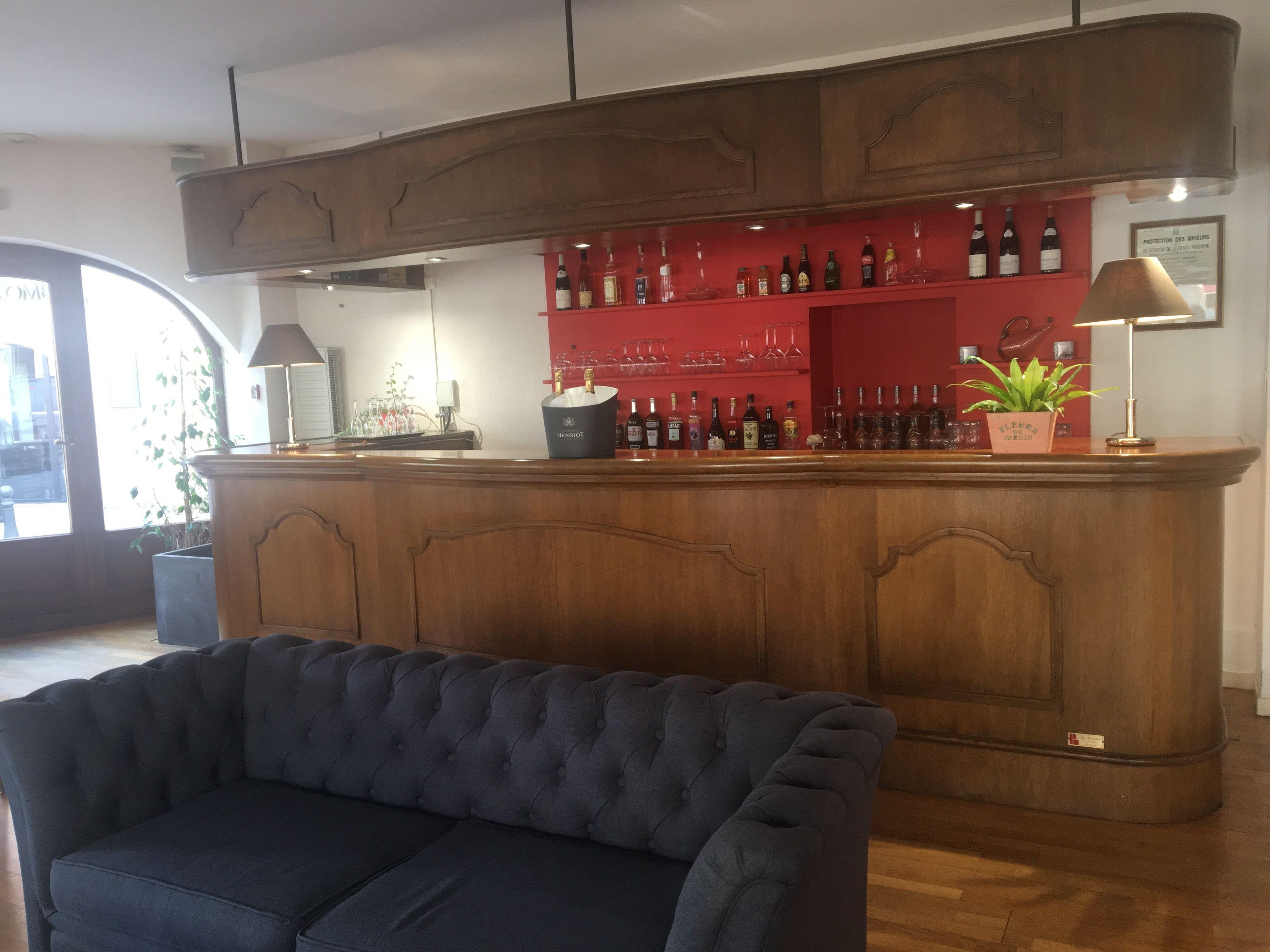 Staying Near Beaune Exhibition Centre: 4 Central Hotels Compared