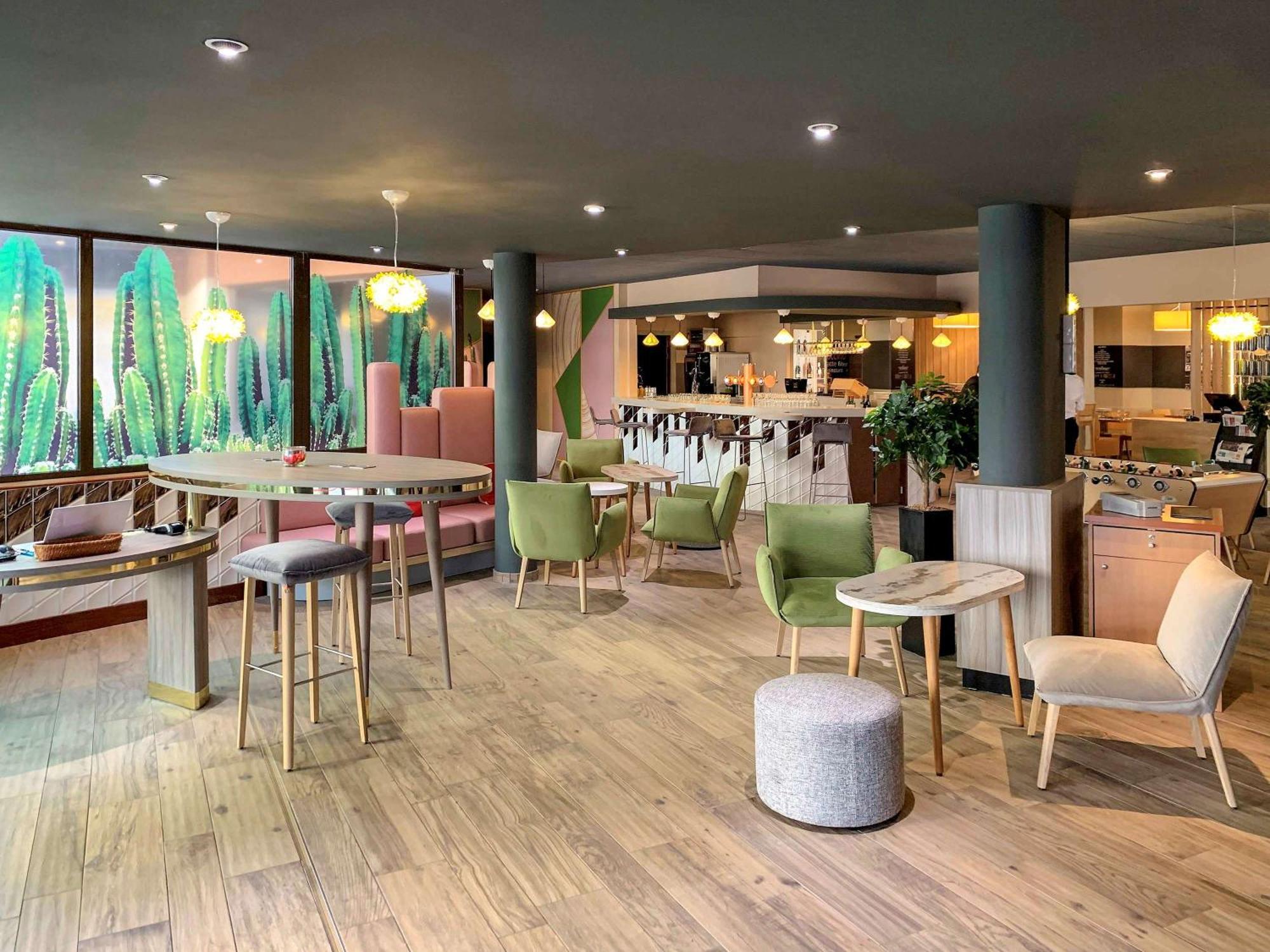 6 Family Hotels Near Marmoutier Abbey Worth Booking