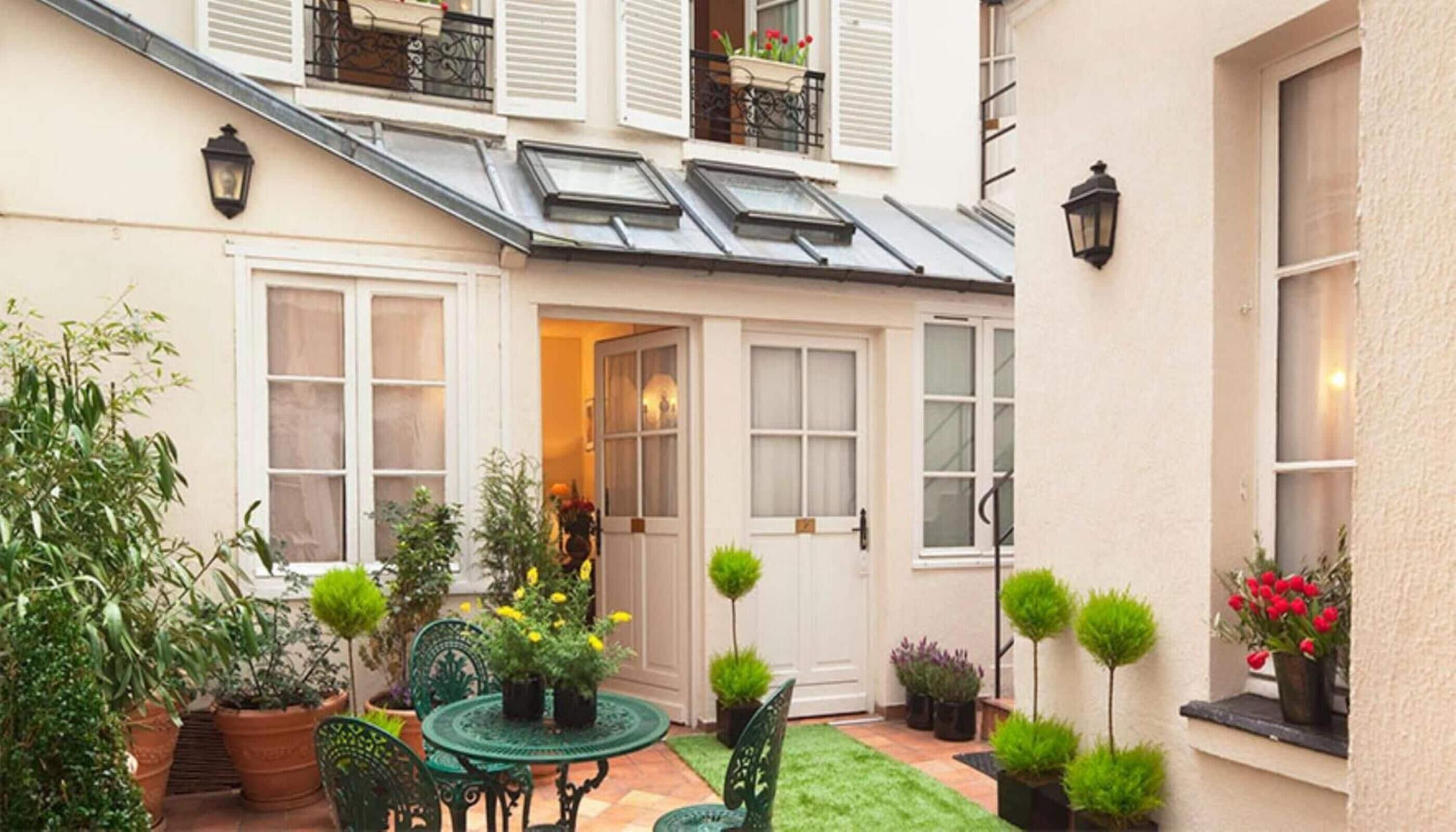 4 Central Paris Hotels Within Reach of the Louvre